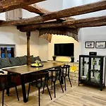 туйковата къща The Tuikov House Тетевен
