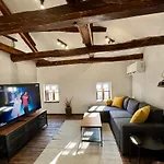 Holiday home туйковата къща The Tuikov House